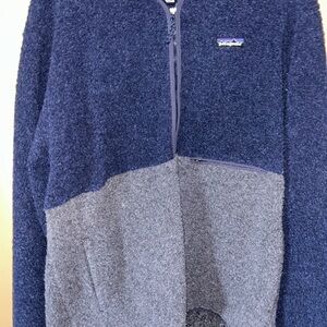 Patagonia Men's Navy and Gray Fleece Pullover